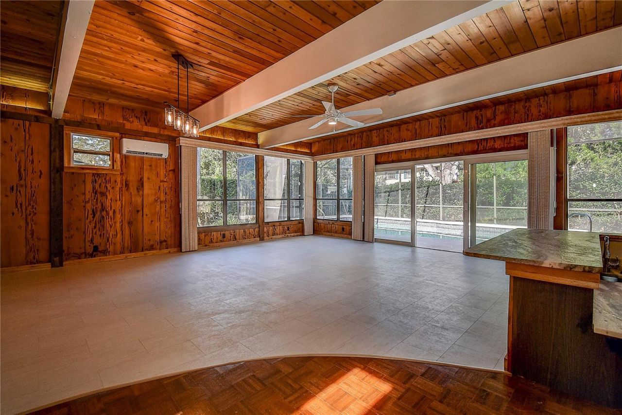 1247 Monticello Boulevard N, Saint Petersburg, FL 33703 Photo