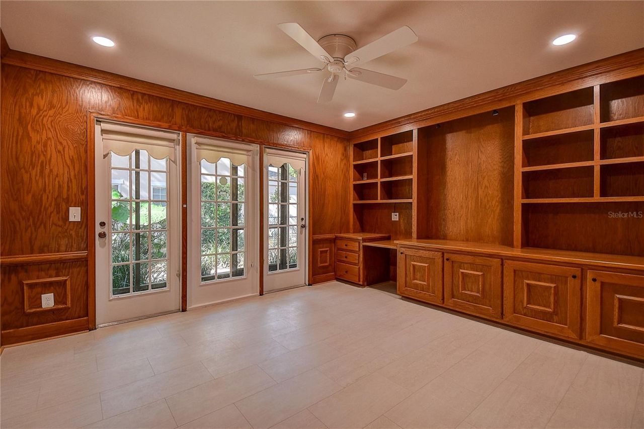 1247 Monticello Boulevard N, Saint Petersburg, FL 33703 Photo