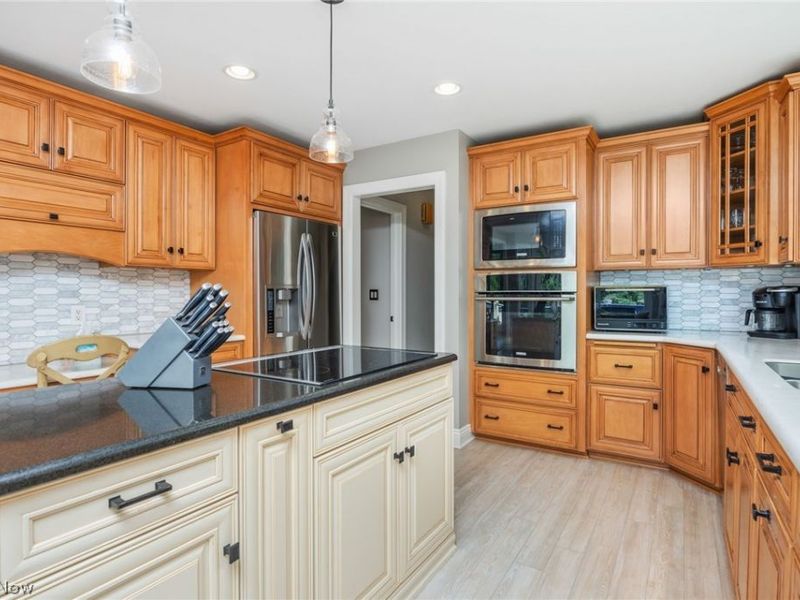 614 Red Rock Drive, Wadsworth, OH 44281 Photo 5