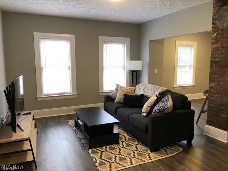 1387 W 69th Street, Unit 4, Cleveland, OH 44102 Photo 2