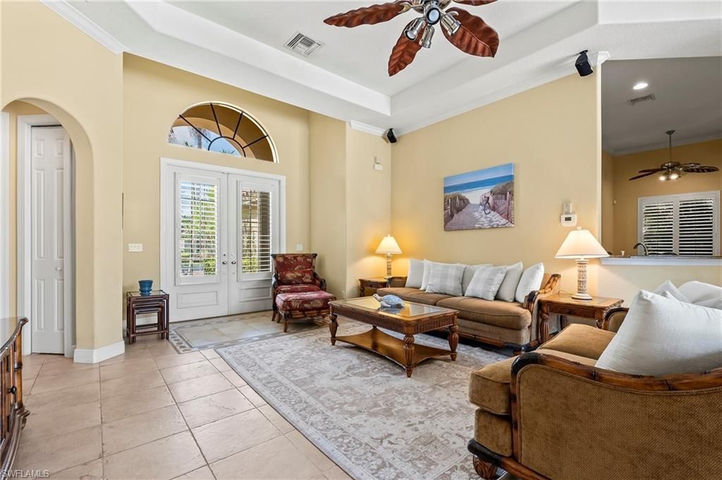 975 Tivoli Ct, Naples, FL 34104 Photo