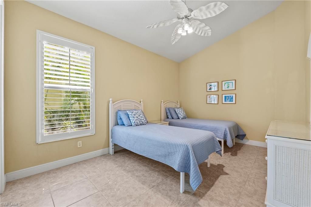 975 Tivoli Ct, Naples, FL 34104 Photo