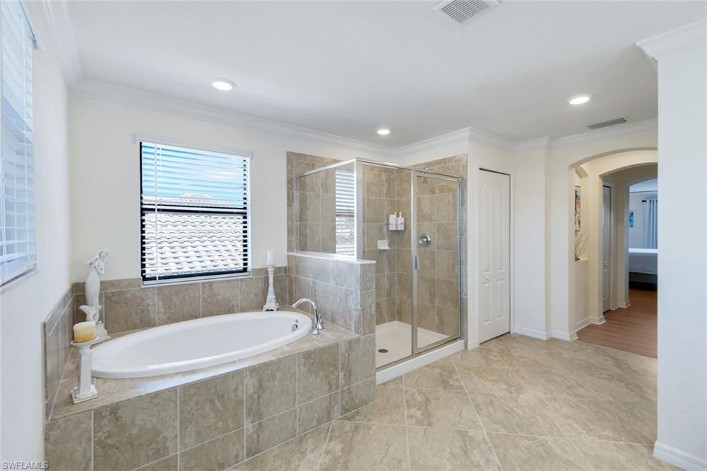 9250 Shadow Oak Ln, Naples, FL 34120 Photo
