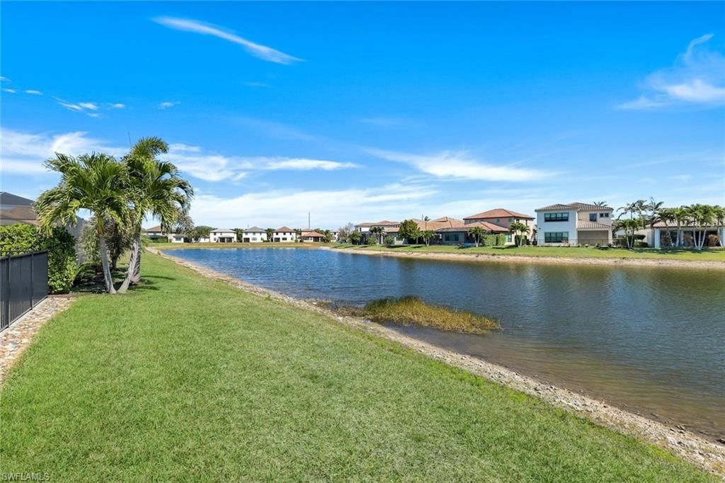 9250 Shadow Oak Ln, Naples, FL 34120 Photo