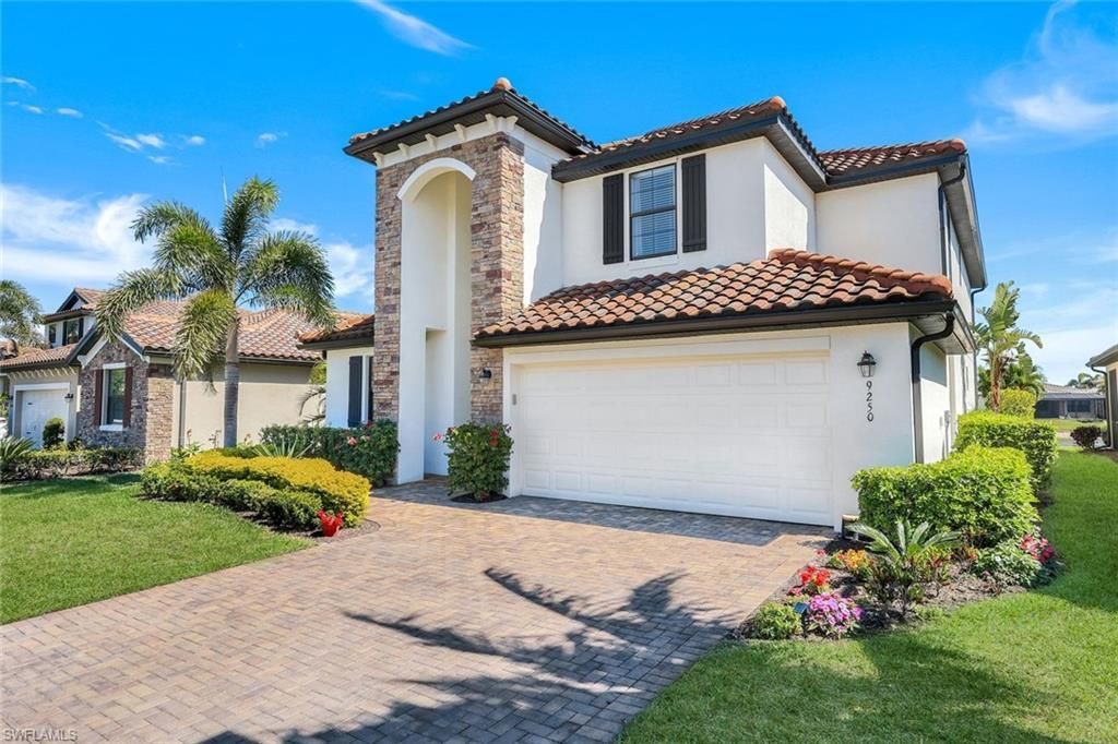 9250 Shadow Oak Ln, Naples, FL 34120 Photo