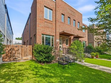 210 Wimberly Street, Fort Worth, TX 76107