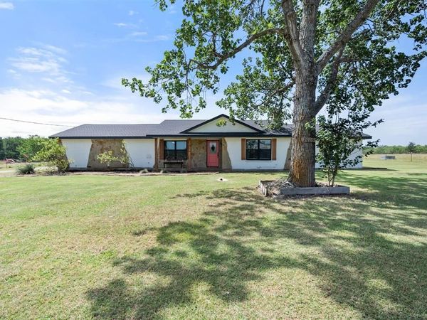2003 Hamilton Lane , Corsicana, TX 75109