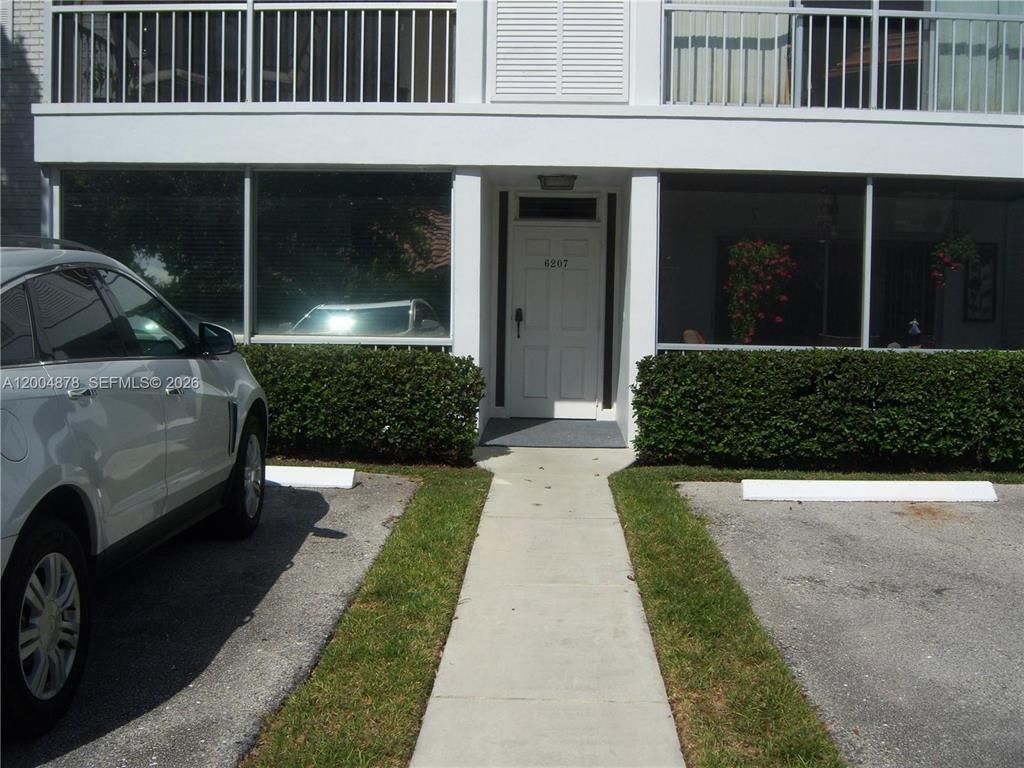 6207 Bay Club Drive, Unit 1, Fort Lauderdale, FL 33308 Photo