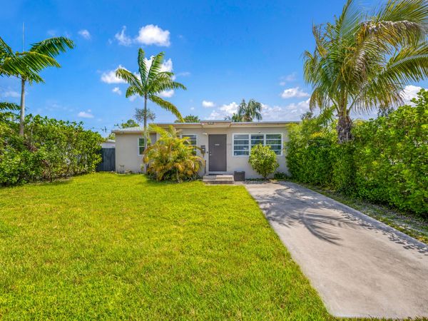 2326 Harding Street, Unit 2326, Hollywood, FL 33020
