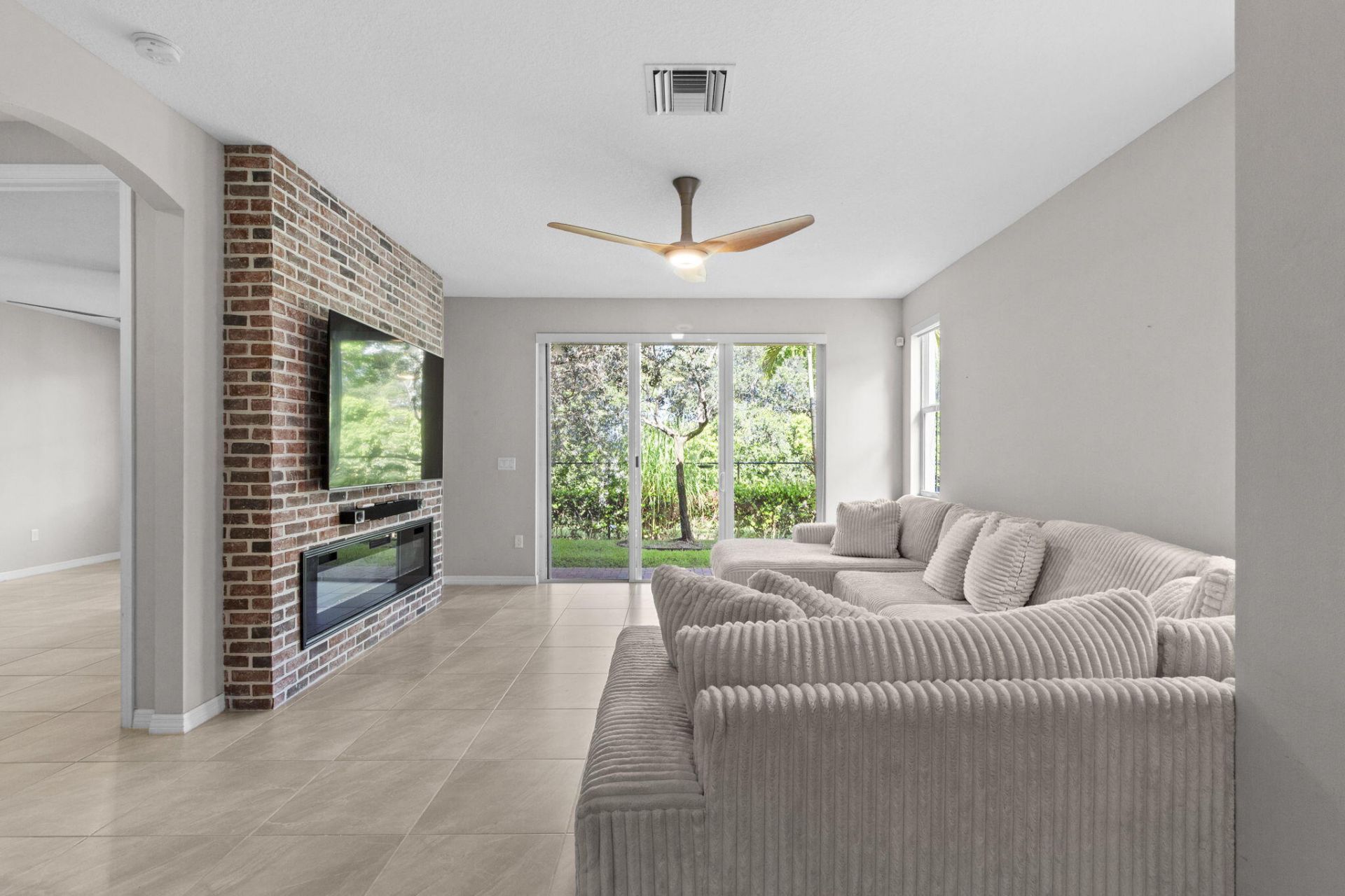 5319 Falcon Trail, Davie, FL 33314 Photo