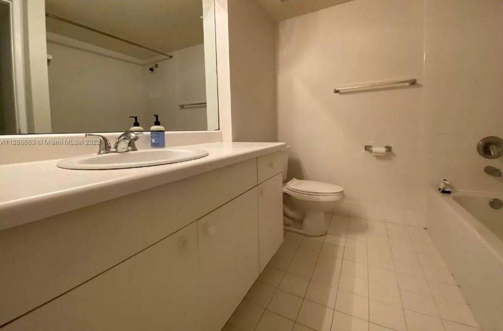 2600 S University Drive, Unit 207, Davie, FL 33328 Photo
