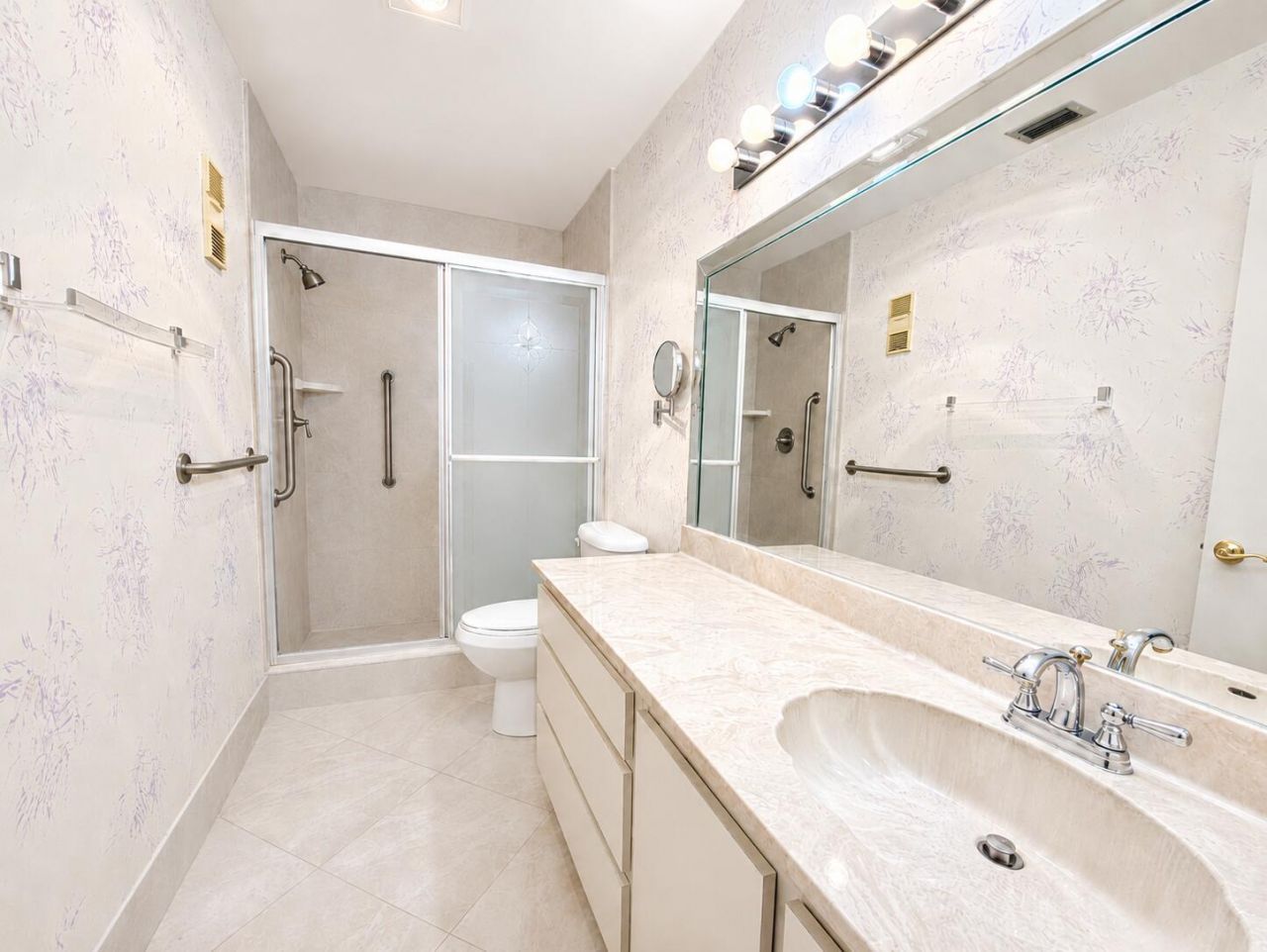 10592 Tropic Palm Avenue, Unit 202, Boynton Beach, FL 33437 Photo