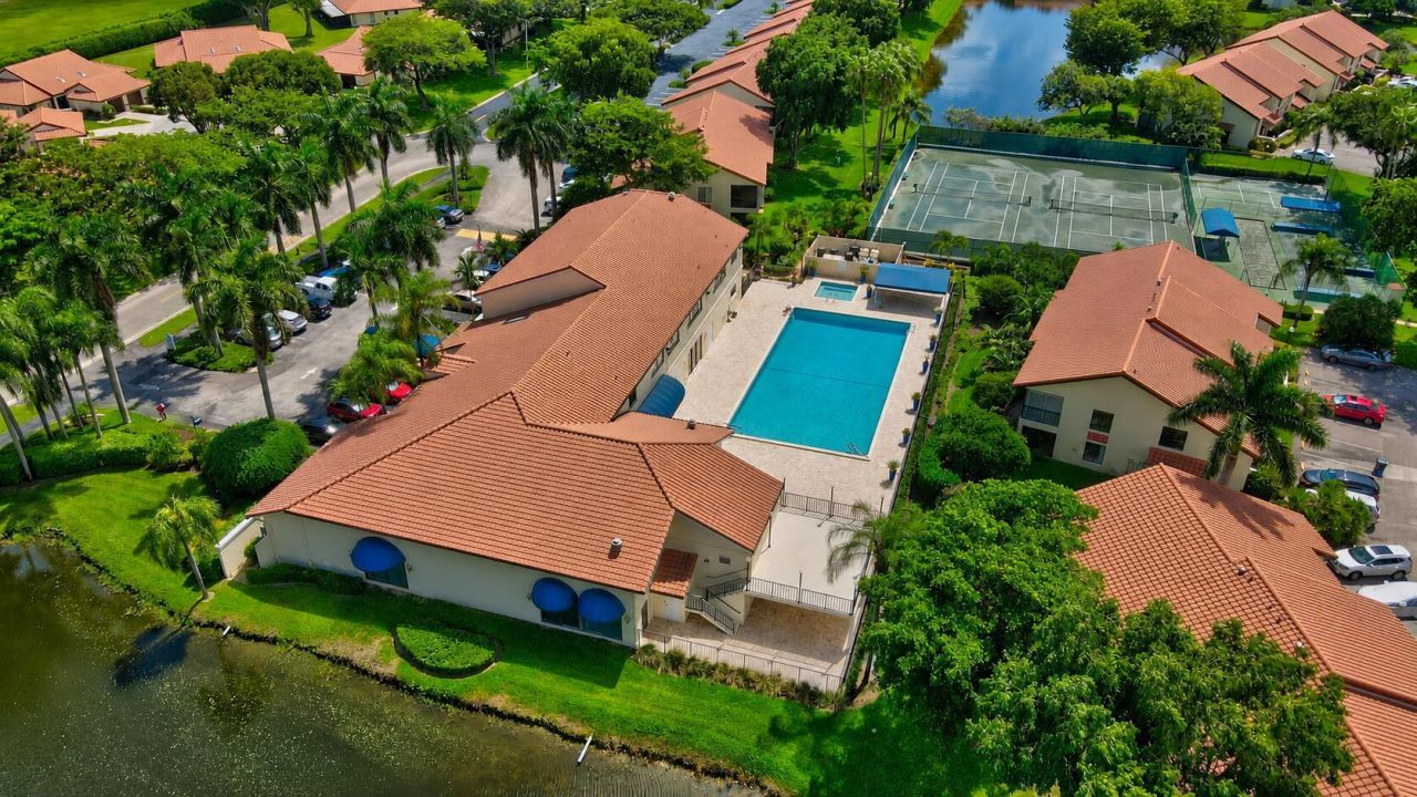 10592 Tropic Palm Avenue, Unit 202, Boynton Beach, FL 33437 Photo