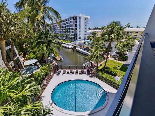 4800 Bayview Drive, Unit 402, Fort Lauderdale, FL 33308