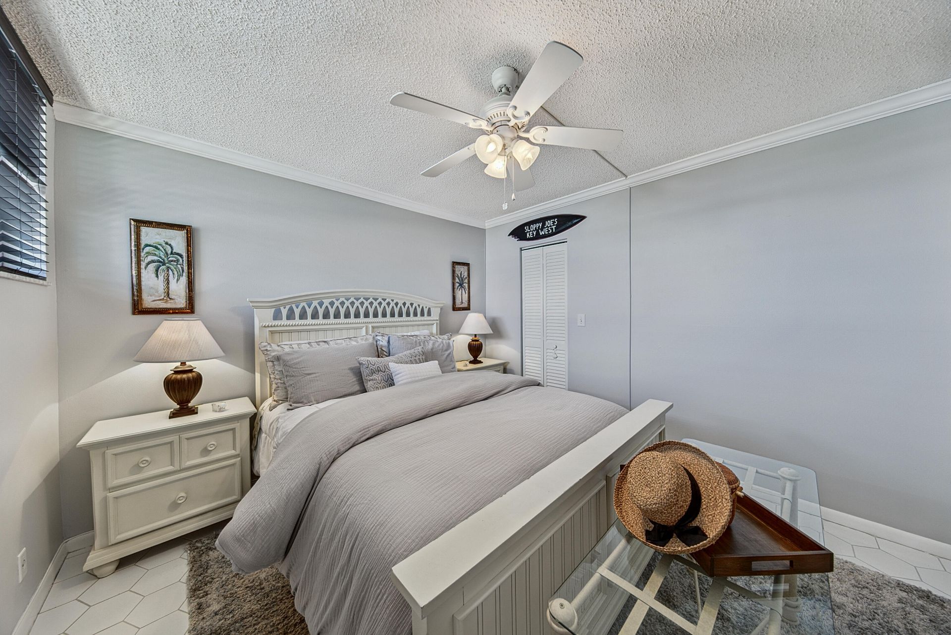 4800 Bayview Drive, Unit 402, Fort Lauderdale, FL 33308 Photo
