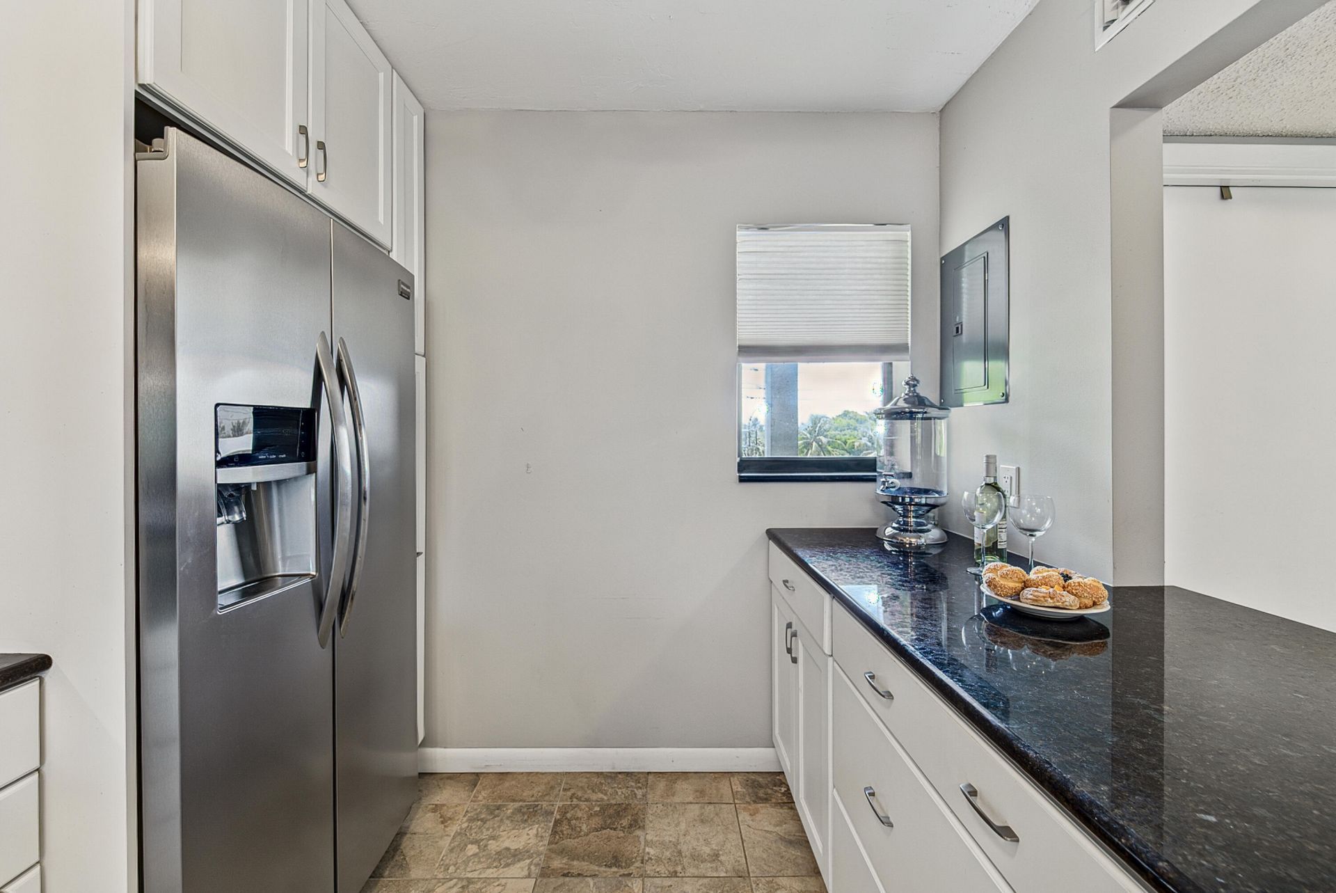 4800 Bayview Drive, Unit 402, Fort Lauderdale, FL 33308 Photo