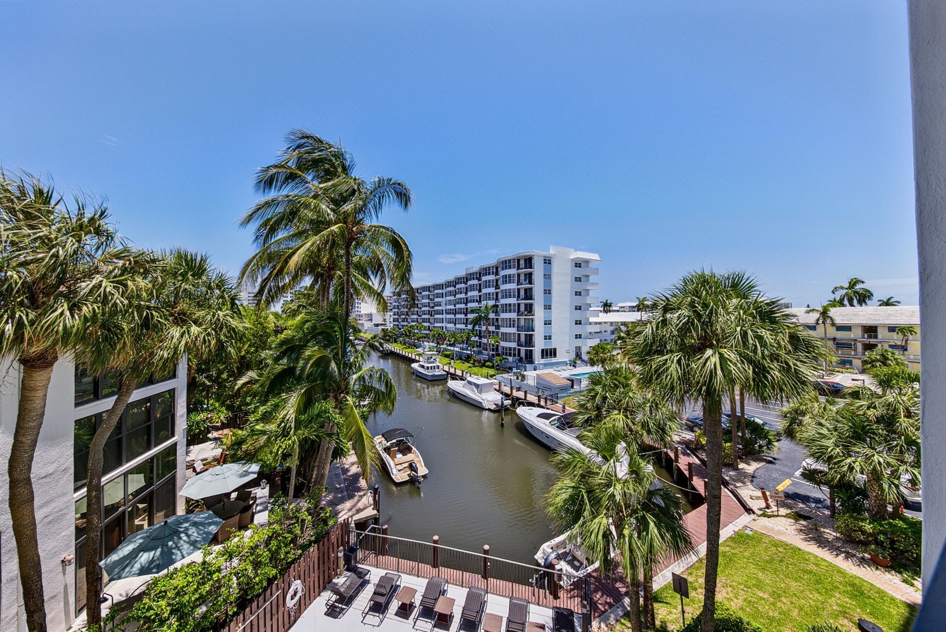 4800 Bayview Drive, Unit 402, Fort Lauderdale, FL 33308 Photo