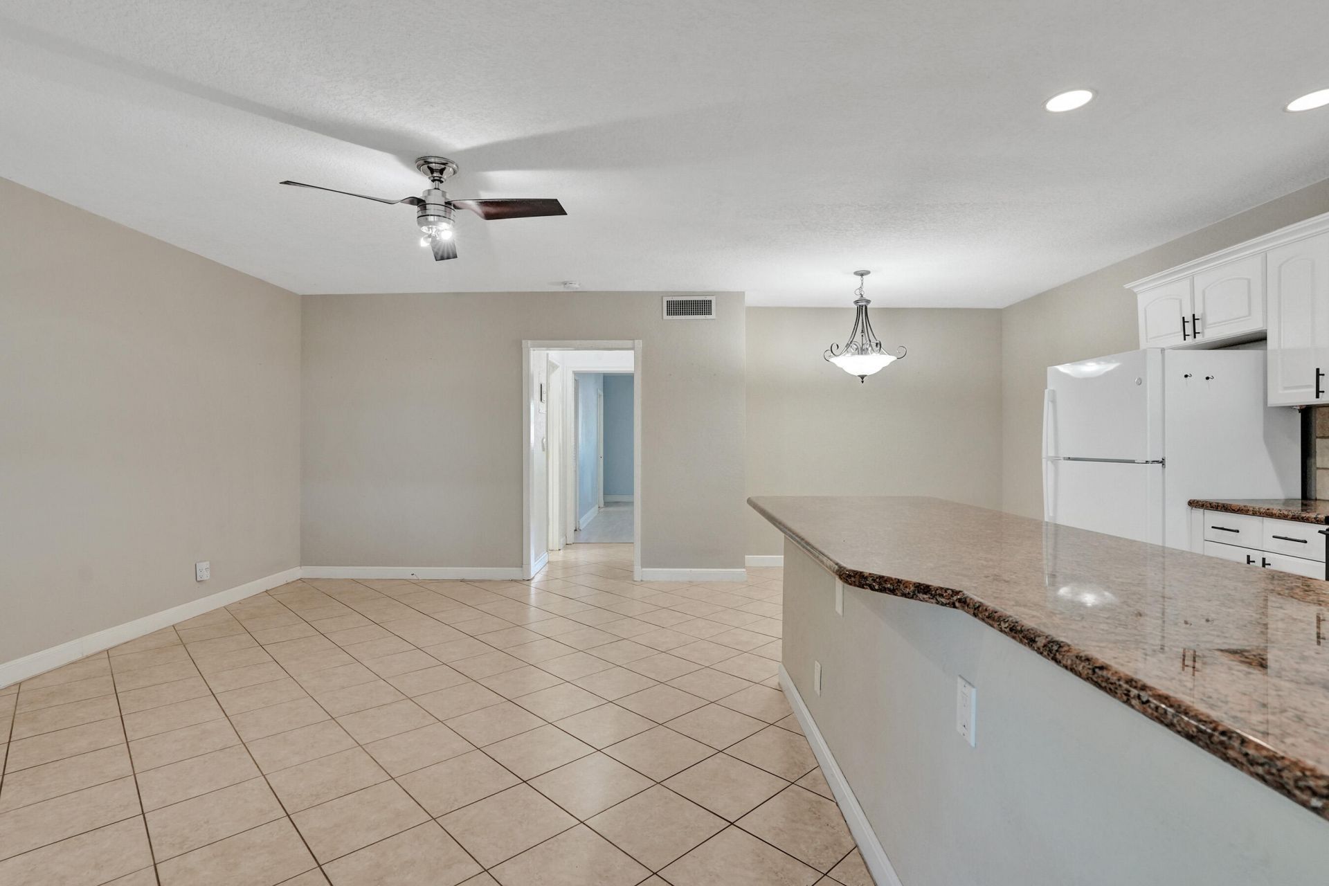 2734 NE 27th Court, Unit 17, Lighthouse Point, FL 33064 Photo
