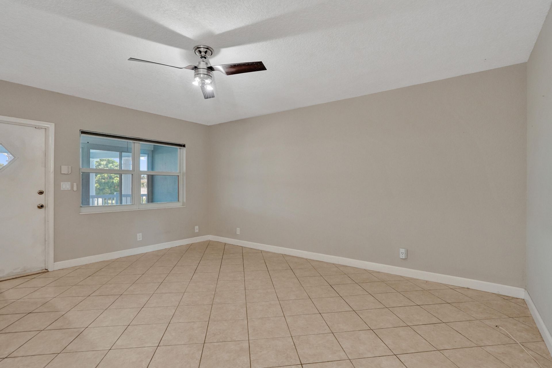 2734 NE 27th Court, Unit 17, Lighthouse Point, FL 33064 Photo