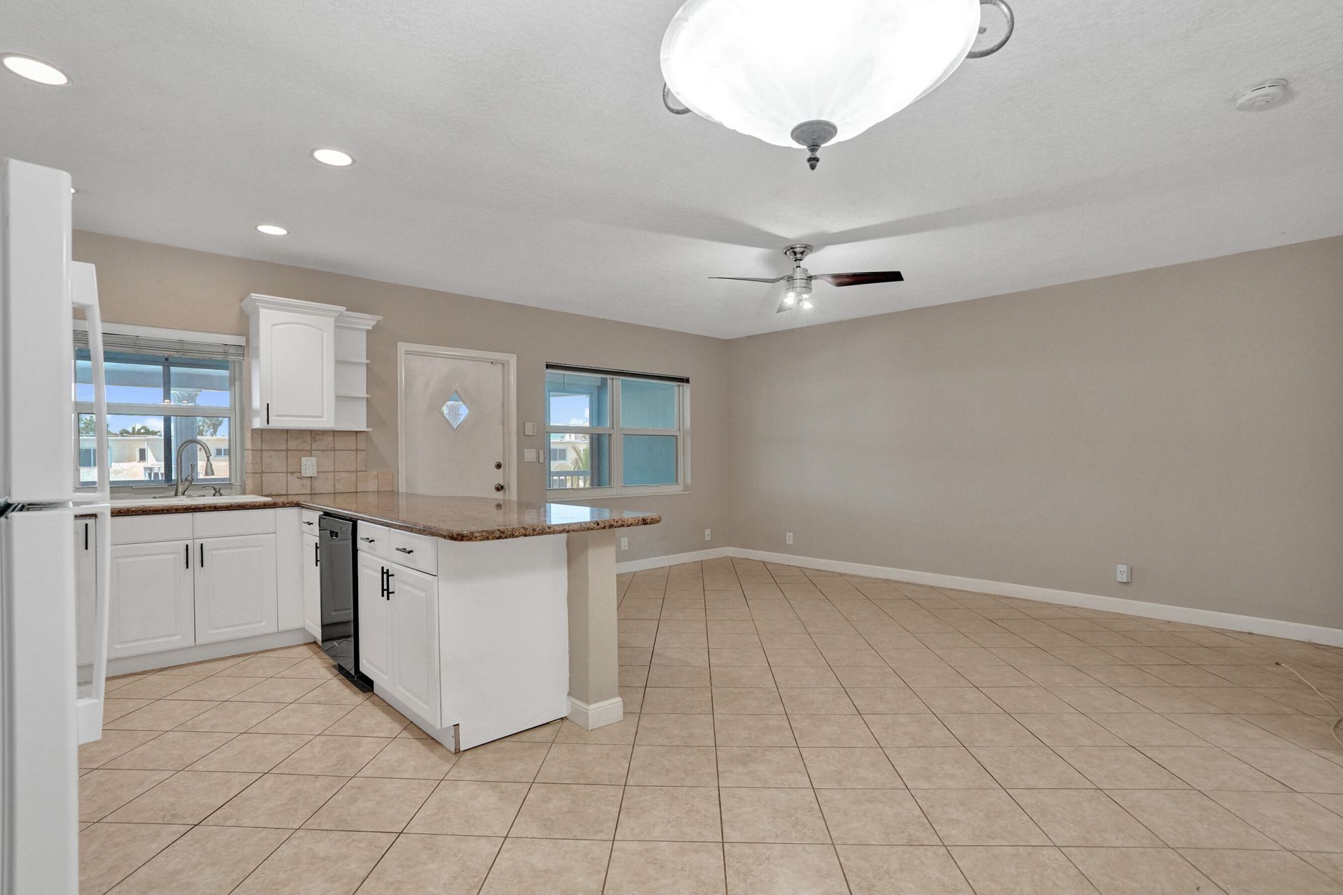 2734 NE 27th Court, Unit 17, Lighthouse Point, FL 33064 Photo