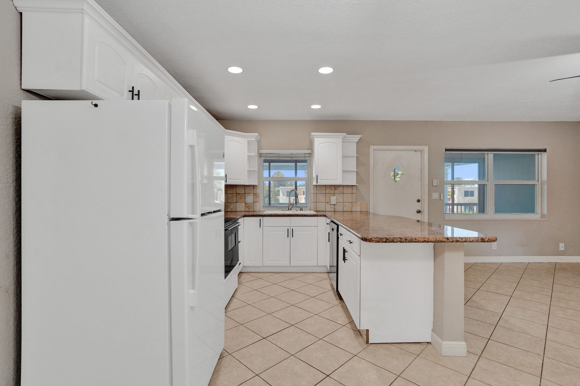 2734 NE 27th Court, Unit 17, Lighthouse Point, FL 33064 Photo