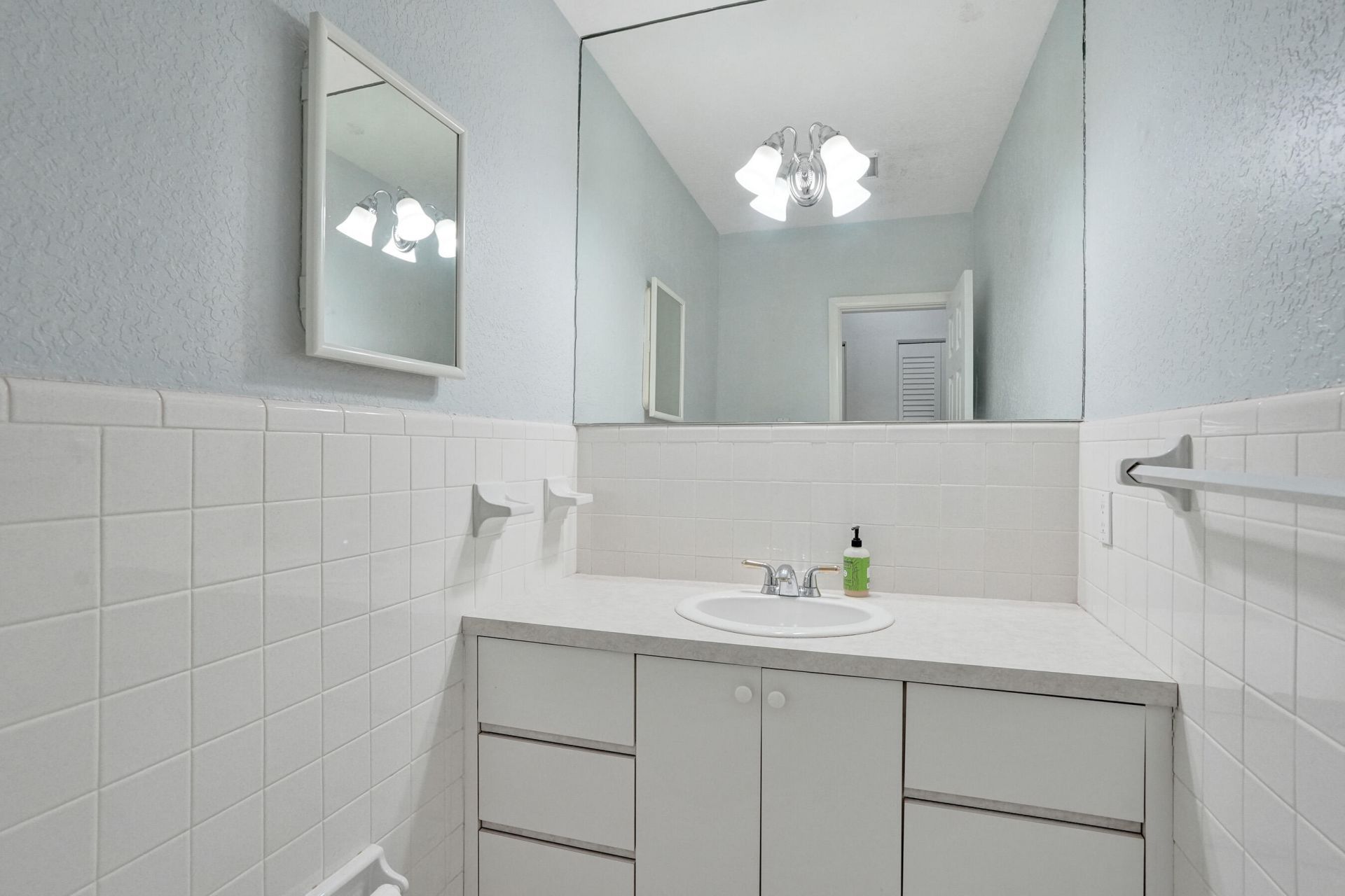 2734 NE 27th Court, Unit 17, Lighthouse Point, FL 33064 Photo