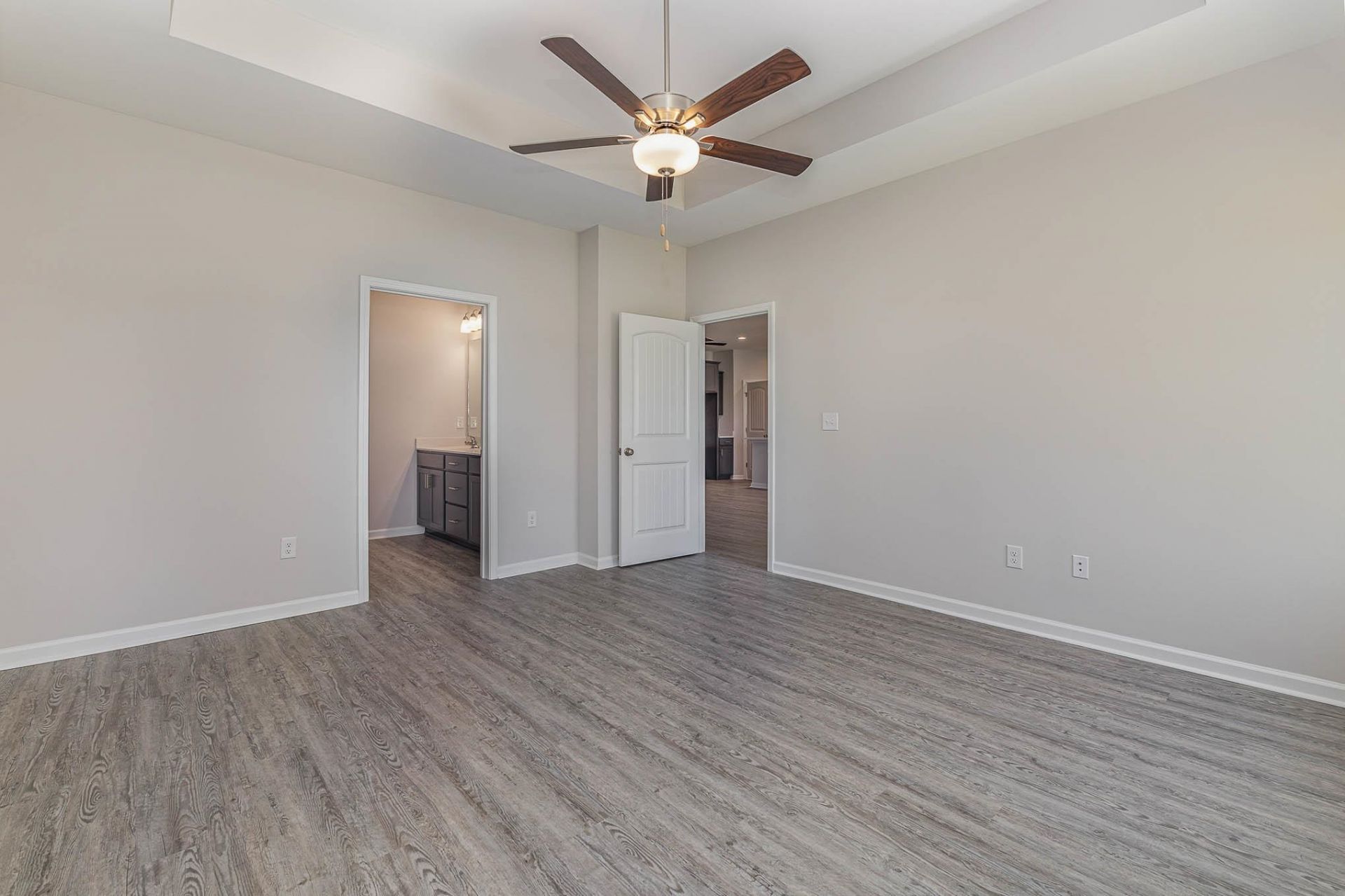 909 Woodside Dr.  Photo 11