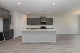 909 Woodside Dr.  photo 4