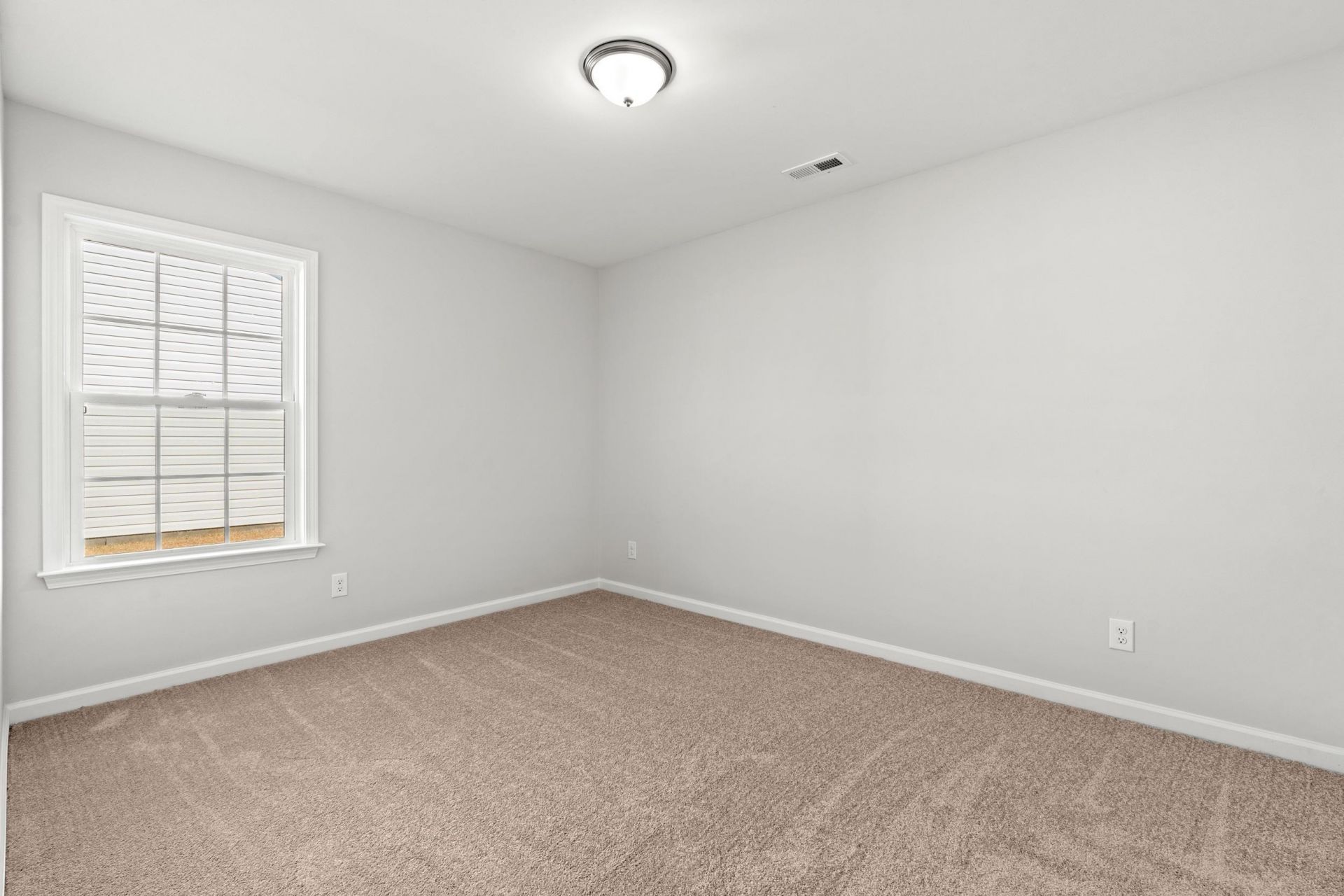 810 Woodside Dr. Photo 15