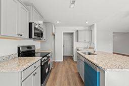 810 Woodside Dr. photo 4