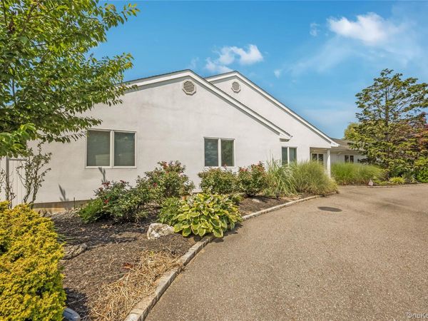 6 Twilight Court , Melville, NY 11747