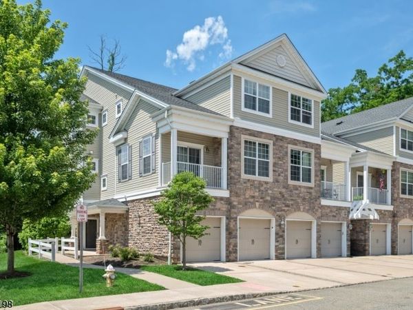 101 Birch Ct, Hanover, NJ 07927