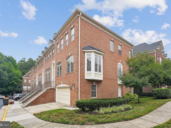 47761 SCOTSBOROUGH SQUARE, STERLING, VA 20165