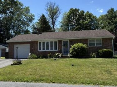 96 LINDBERG AVE., POTTSTOWN, PA 19465