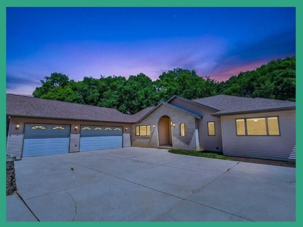 546 Echo Valley Road, Brooklyn, WI 53521