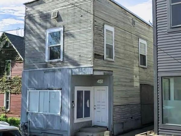451 Carrier Street NE, Grand Rapids, MI 49505