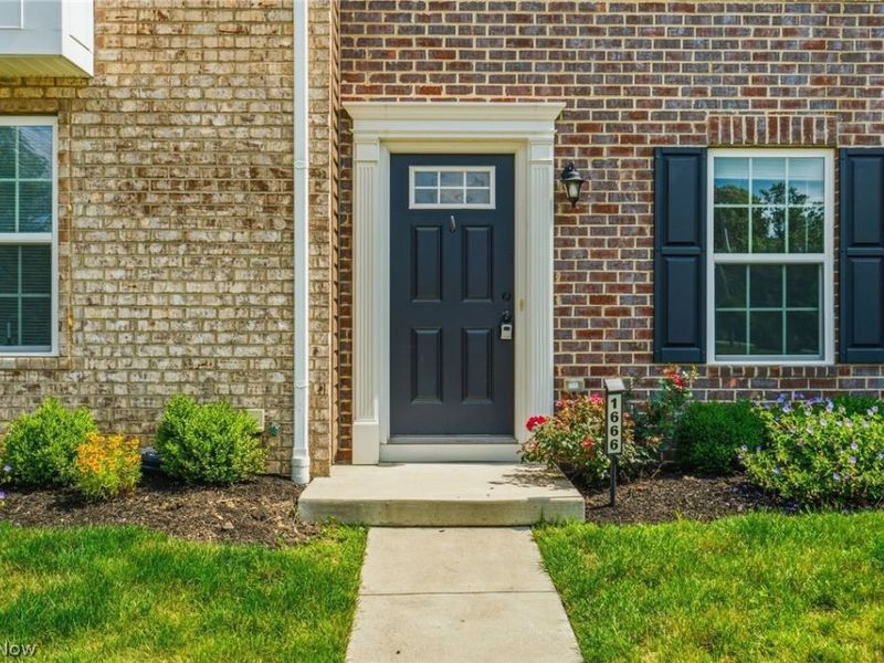 1666 N Eckert Lane, Akron, OH 44313 Photo 5