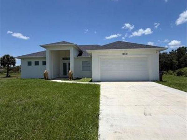 813 Highland AVE , LEHIGH ACRES, FL 33972