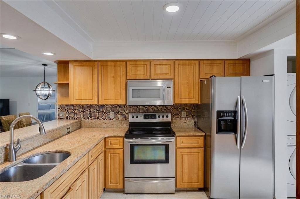 126 Pinebrook Dr, Fort Myers, FL 33907 Photo