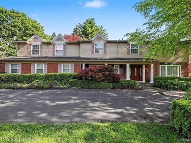 3794 Shellmarr Lane, Bloomfield Hills, MI 48302