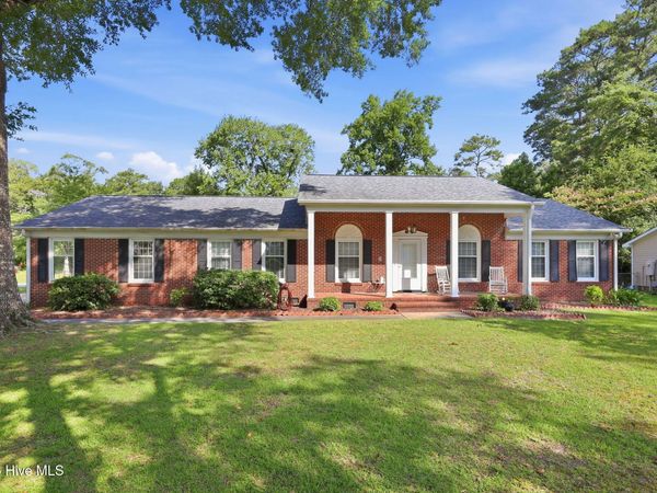 201 Chadwick Avenue , Havelock, NC 28532