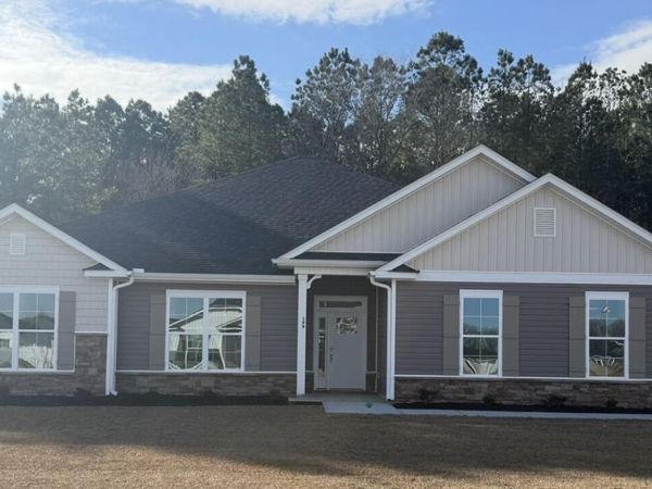 151 Seashore Street, Grimesland, NC 27837