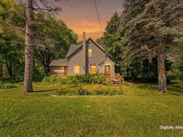 28110 Old Towne Road, Chisago City, MN 55013
