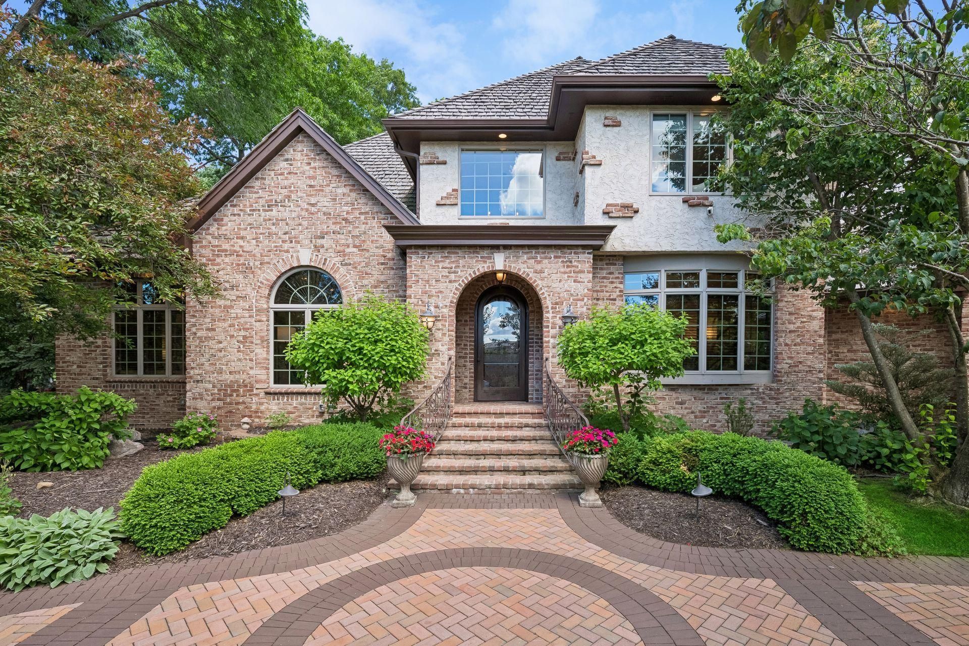 5101 Green Farms Road  Edina, MN 55436