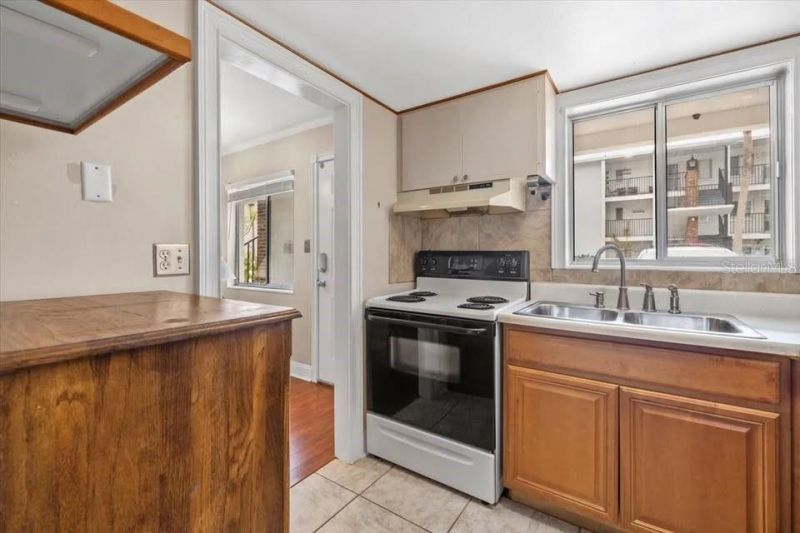 2047 Canal Drive, Unit L6, Bradenton, FL 34207 Photo