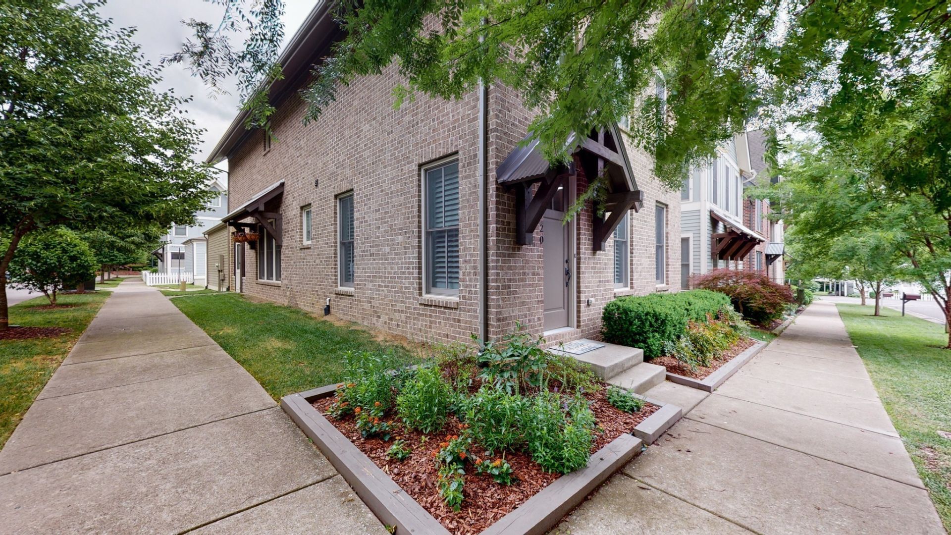 20 Daniels Dr, Franklin, TN 37064 Main Photo