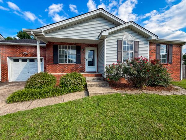 2039 Waterford Dr , Old Hickory, TN 37138