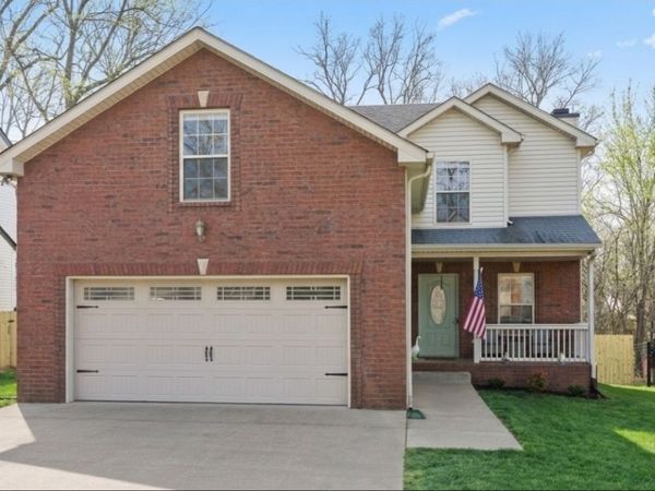 3467 Melrose Dr , Clarksville, TN 37042