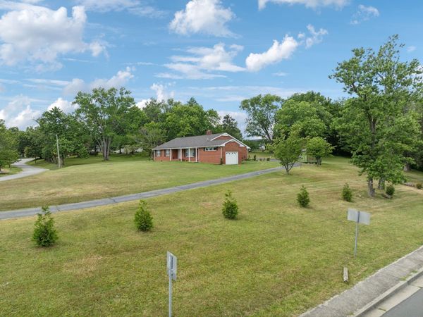 114 Calhoun St , Smithville, TN 37166
