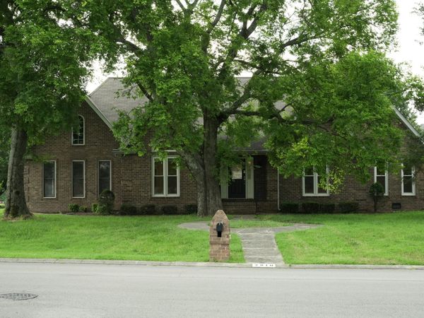 2810 Regenwood Dr, Murfreesboro, TN 37129